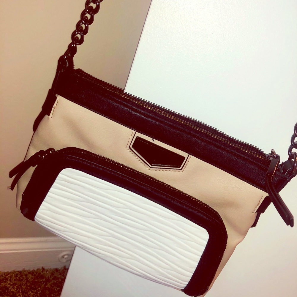 Vera Wang leather purse